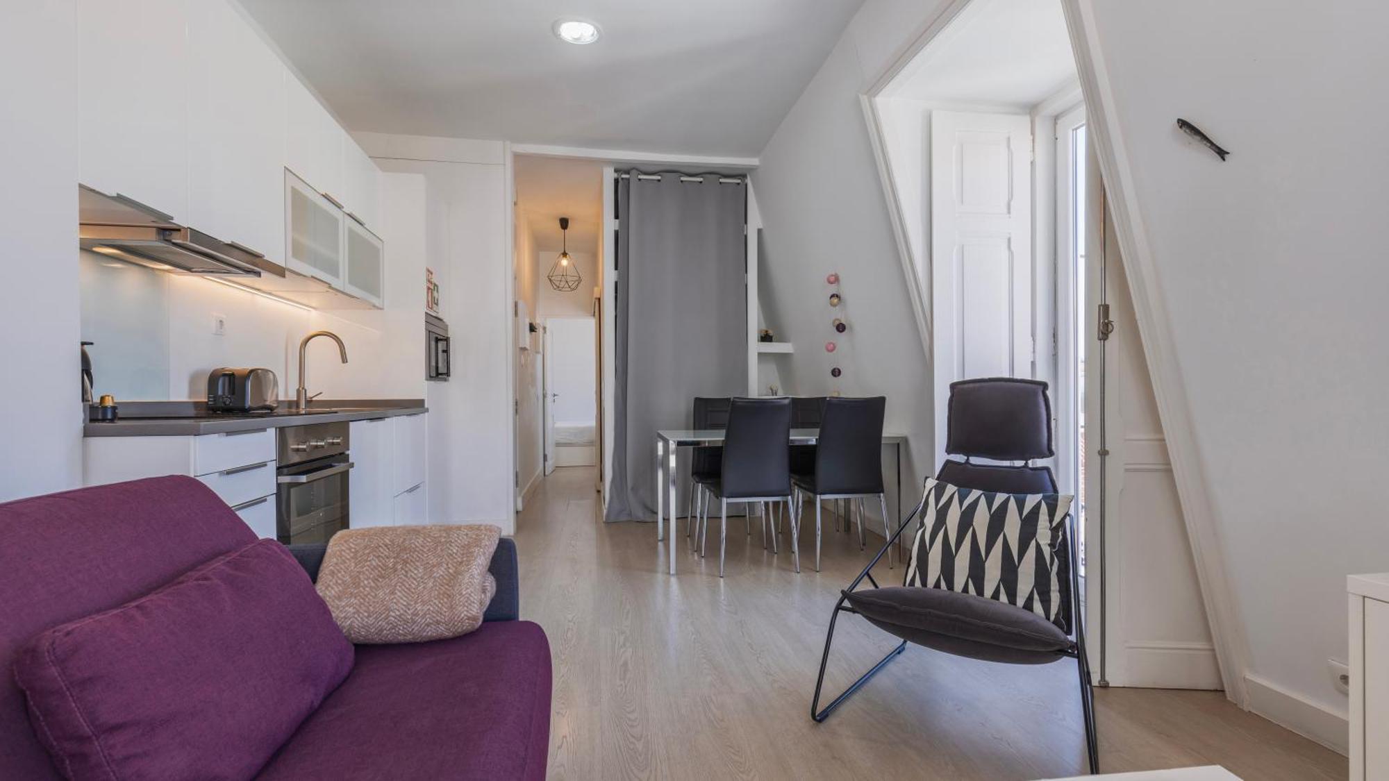 Classic Topfloor Apartment By Lovelystay Lisabona Exterior foto