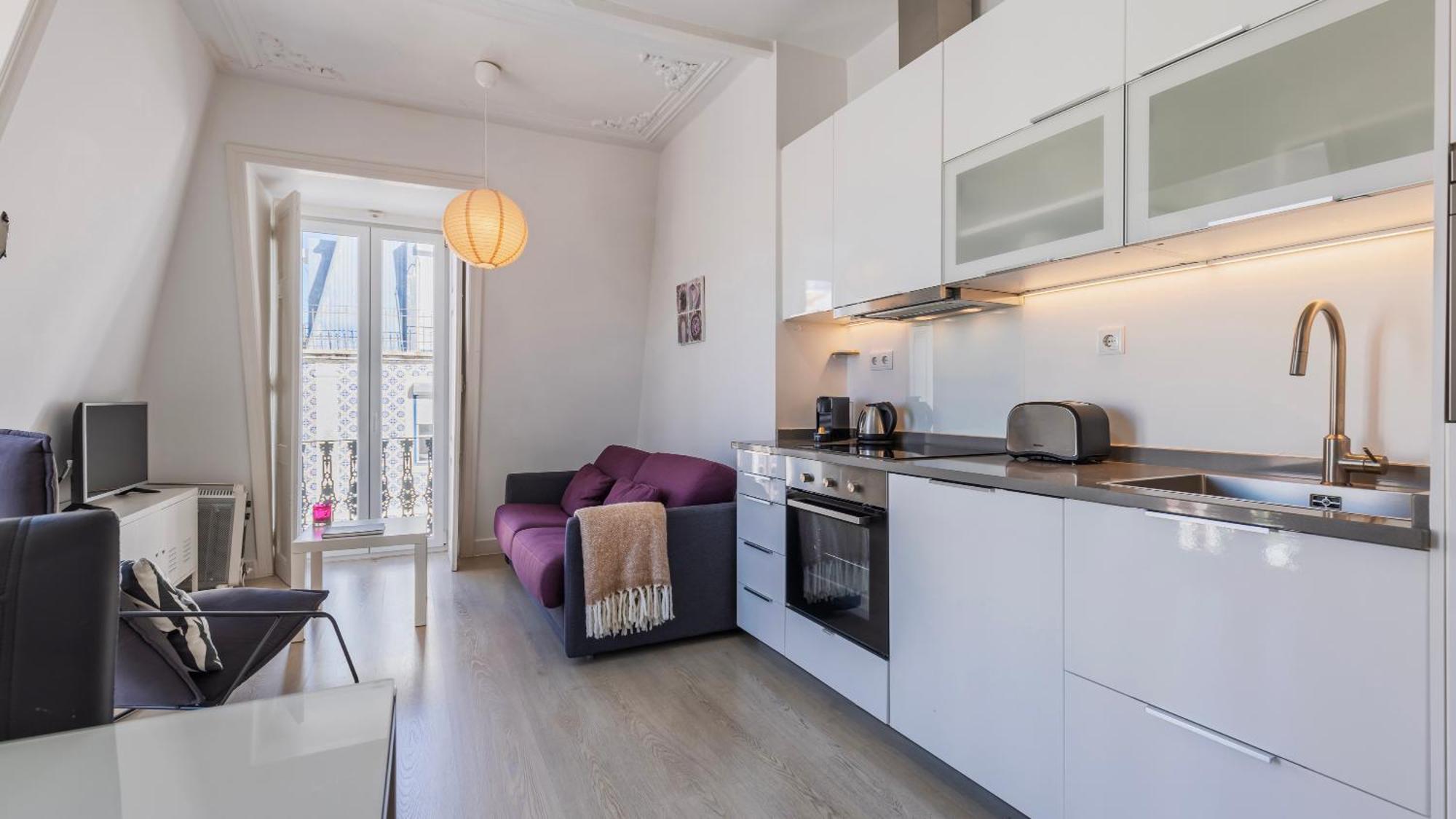 Classic Topfloor Apartment By Lovelystay Lisabona Exterior foto