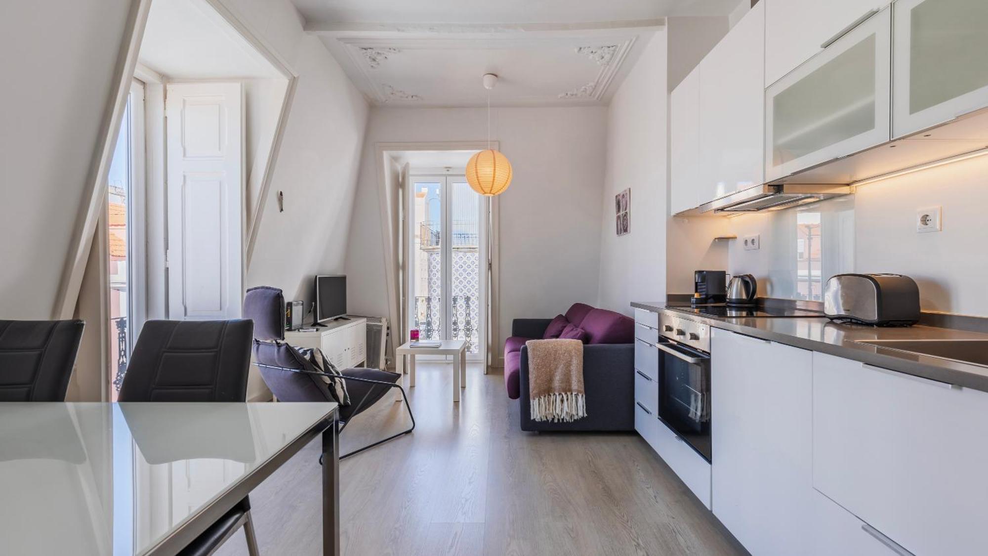 Classic Topfloor Apartment By Lovelystay Lisabona Exterior foto